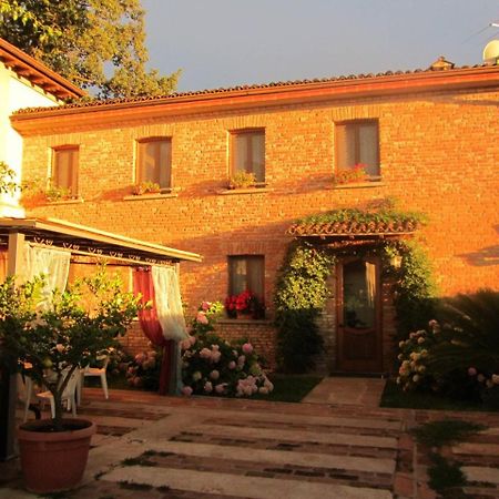 Carrobbio Bed&Breakfast Guest House เกรโมนา ภายนอก รูปภาพ