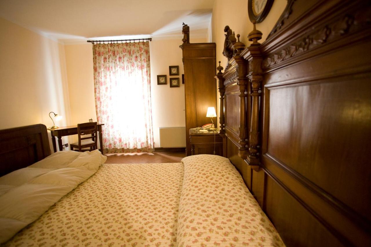 Carrobbio Bed&Breakfast Guest House เกรโมนา ภายนอก รูปภาพ