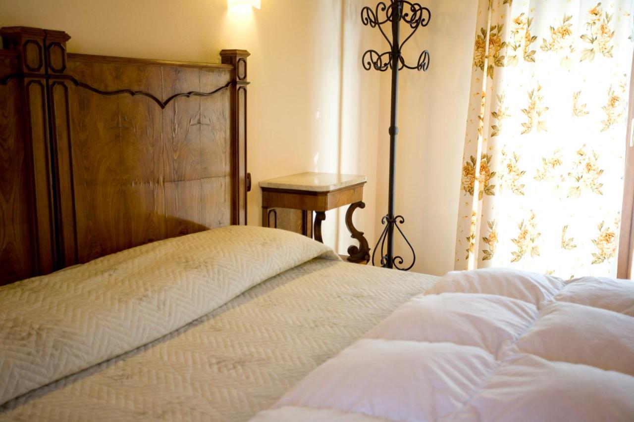 Carrobbio Bed&Breakfast Guest House เกรโมนา ภายนอก รูปภาพ