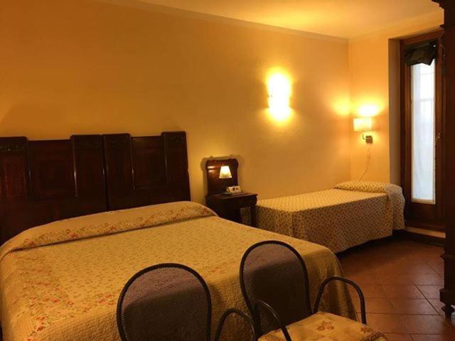 Carrobbio Bed&Breakfast Guest House เกรโมนา ภายนอก รูปภาพ
